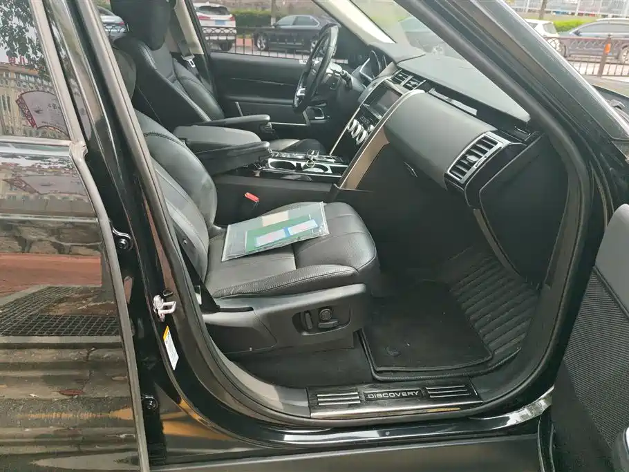 Land Rover Discovery 2018 2.0T Special Edition фото 8