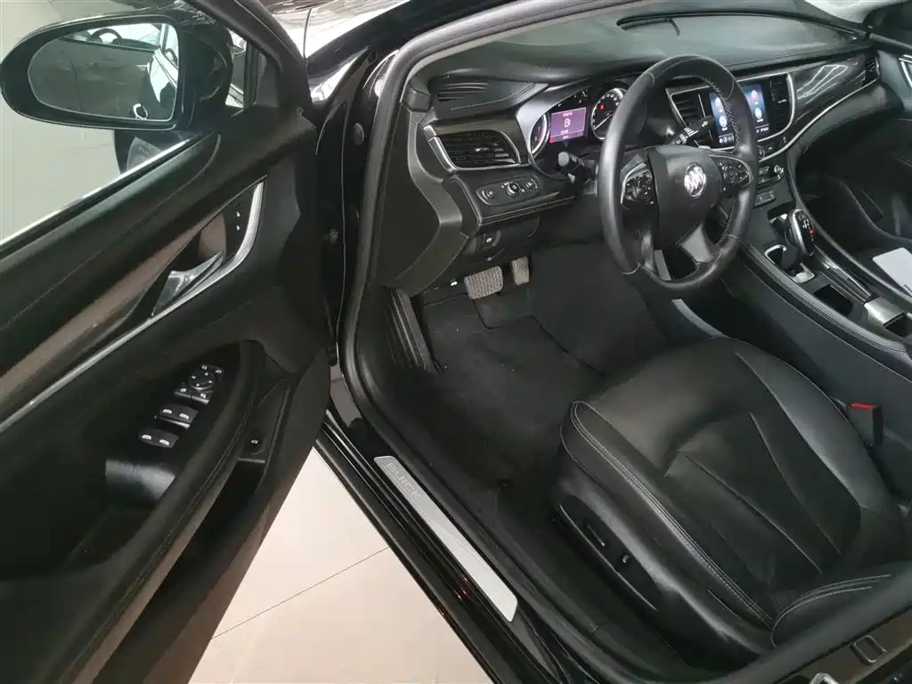 BUICK LACROSSE