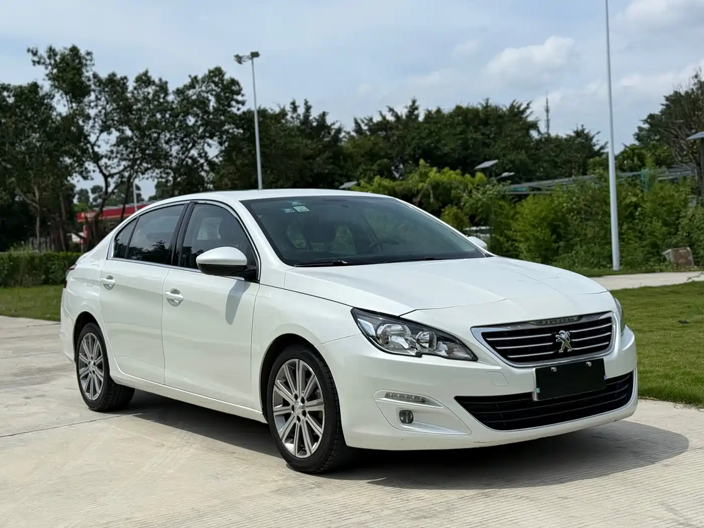 Peugeot 408 2018 Facelift 1.8L Automatic Luxury фото 3