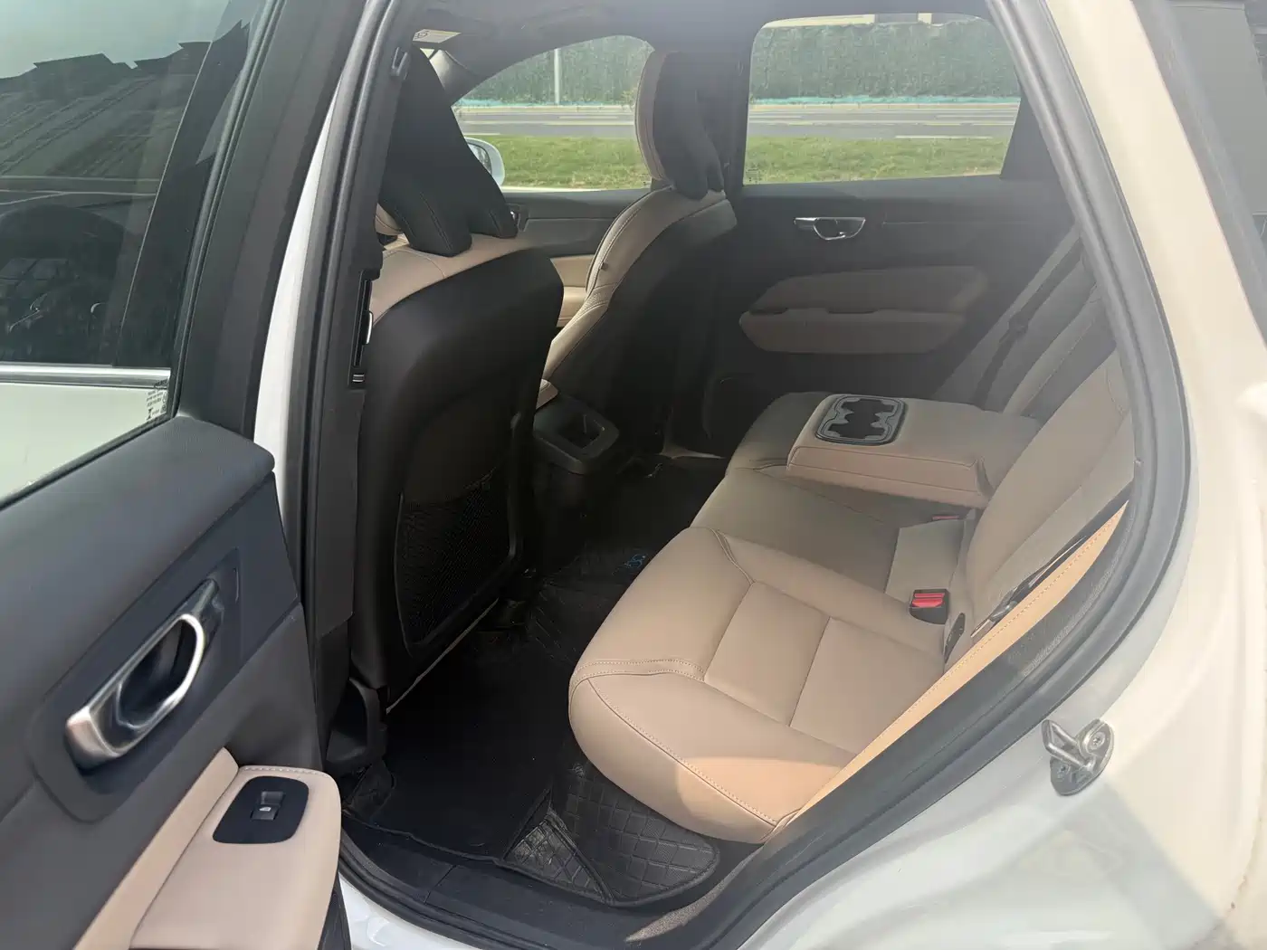 Volvo XC60 2025 2026 Model B5 AWD Smart Elite Luxury