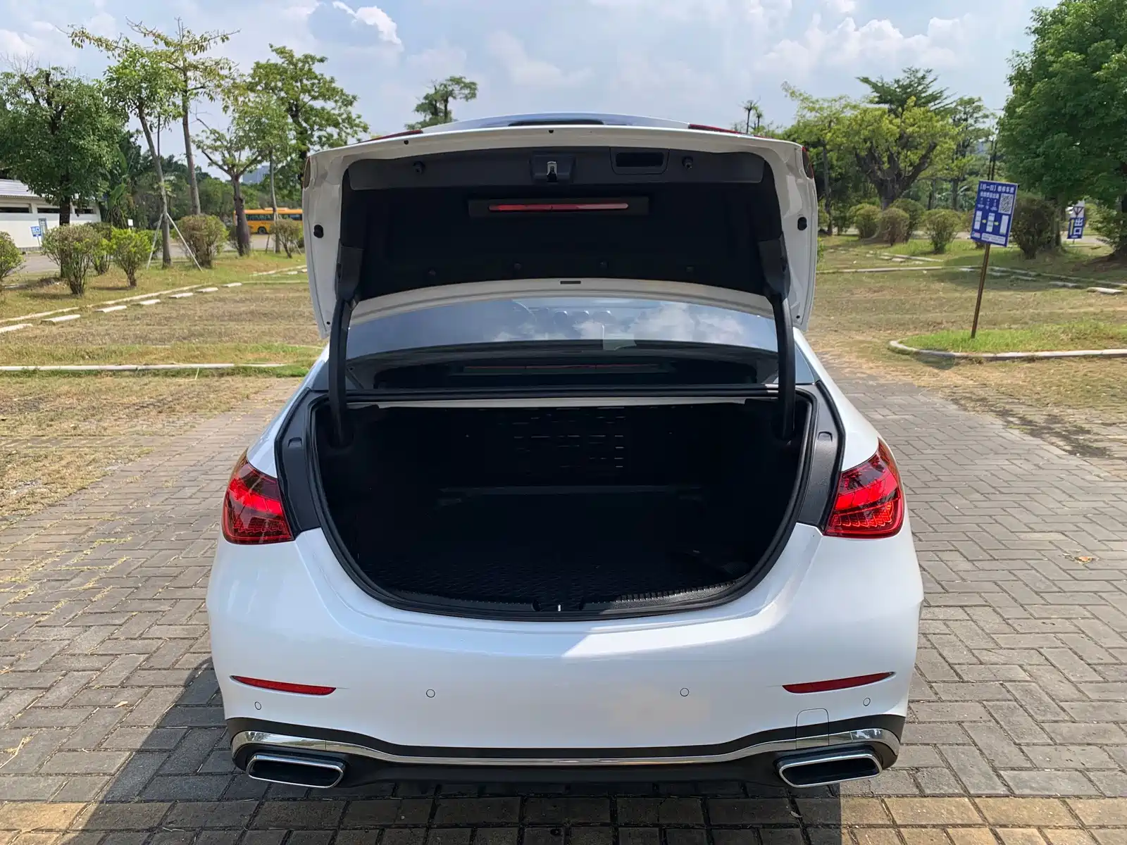 Фото 15 - Mercedes-Benz C-Class