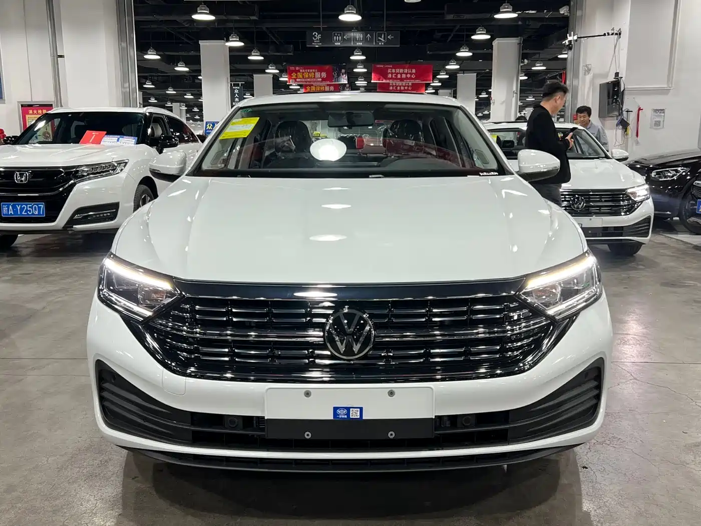 Volkswagen Sagitar 2025 300TSI DSG Flying Leap Edition