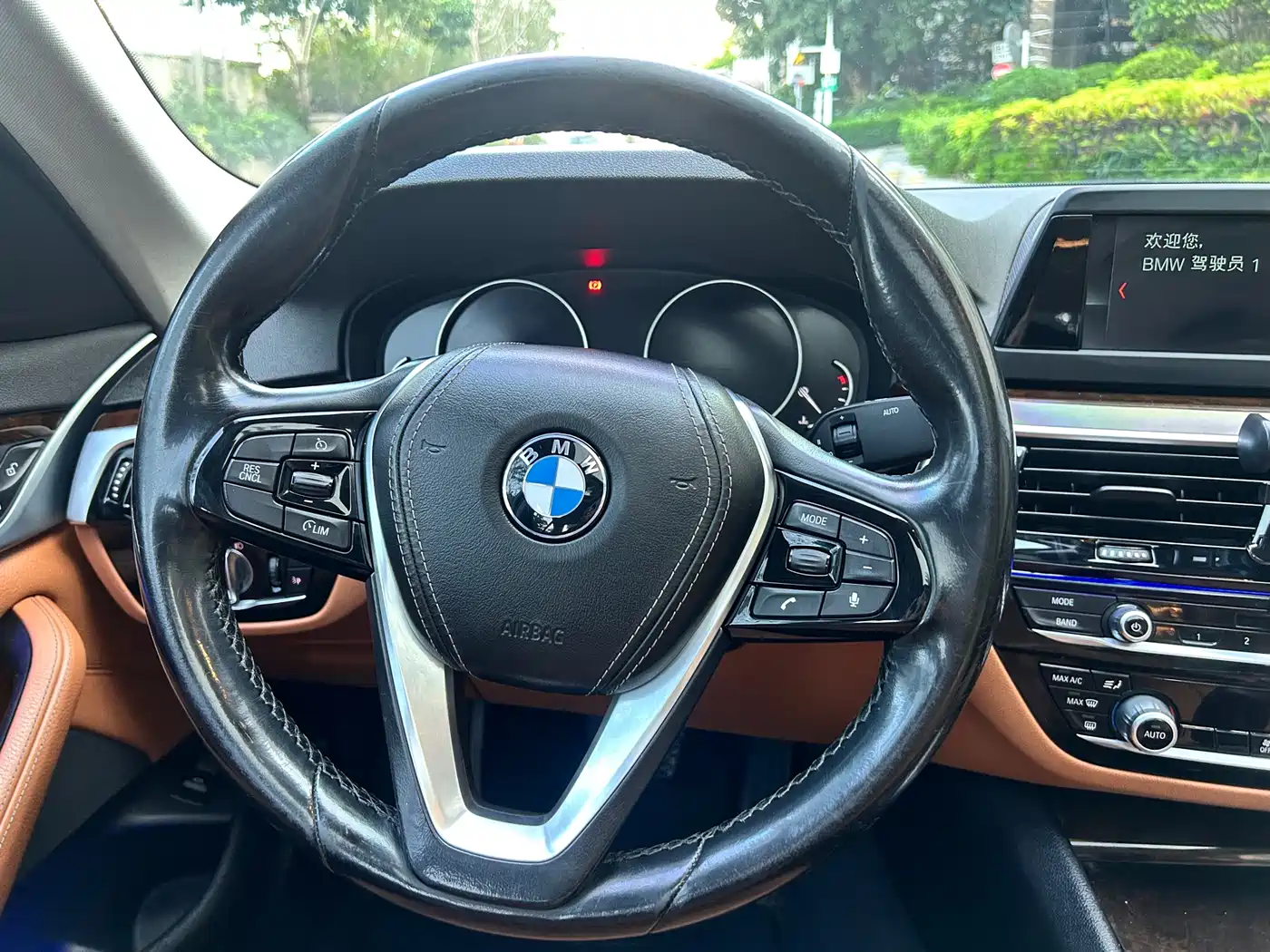 BMW 5 Series 2018 528Li Launch Special Edition фото 15
