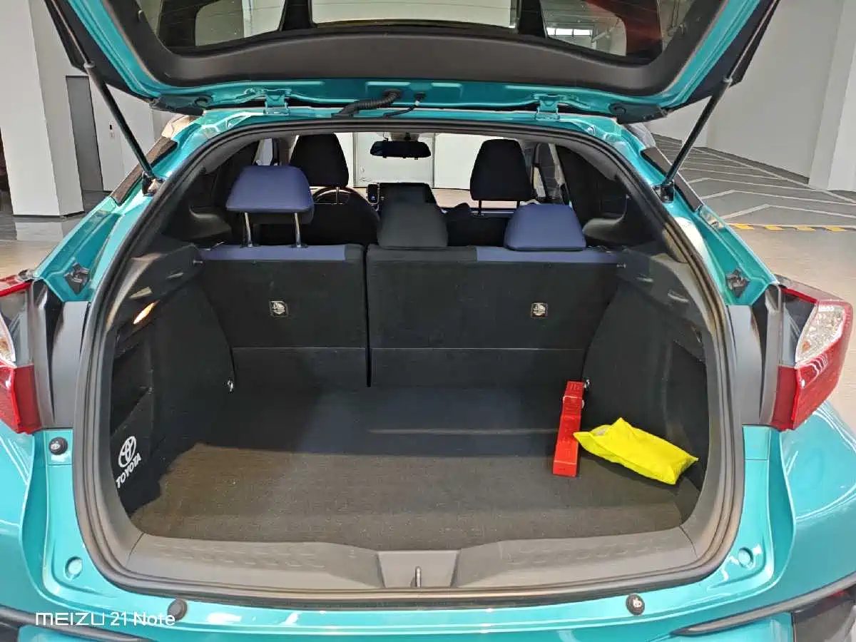Toyota C-HR 2018 2.0L Leading Edition China VI фото 14