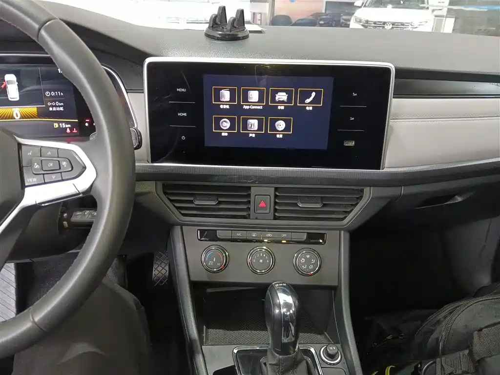 Volkswagen Bora 2024 200TSI DSG Smooth Ride Edition фото 10
