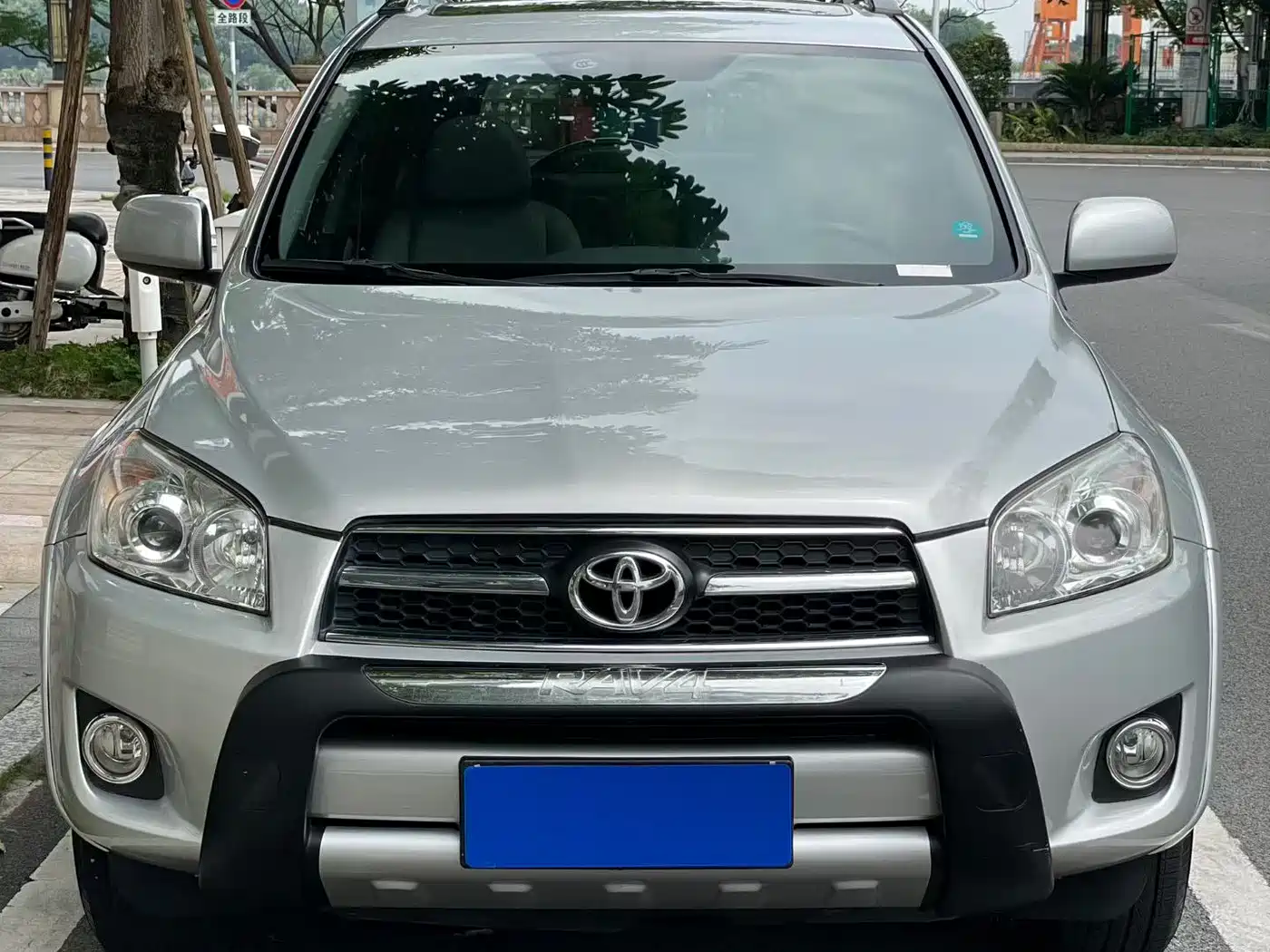Toyota RAV4 Rongfang 2009 2.4L Automatic Luxury Edition фото 6