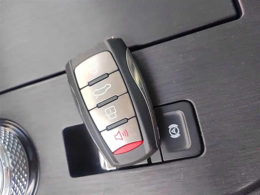 Haval H6 New Energy 2023 DHT-PHEV 110KM Joy Ride Edition фото 9
