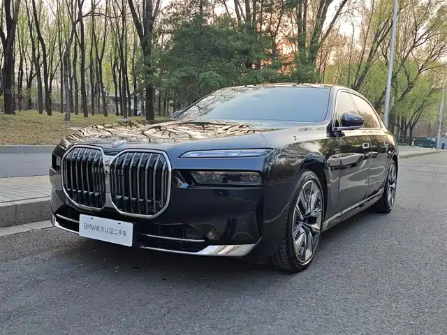 BMW 7 SERIES