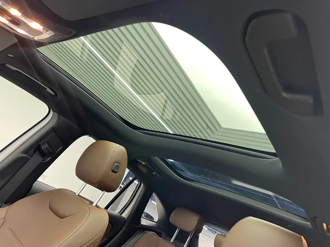 Photo 14 - Mercedes-Benz EQA