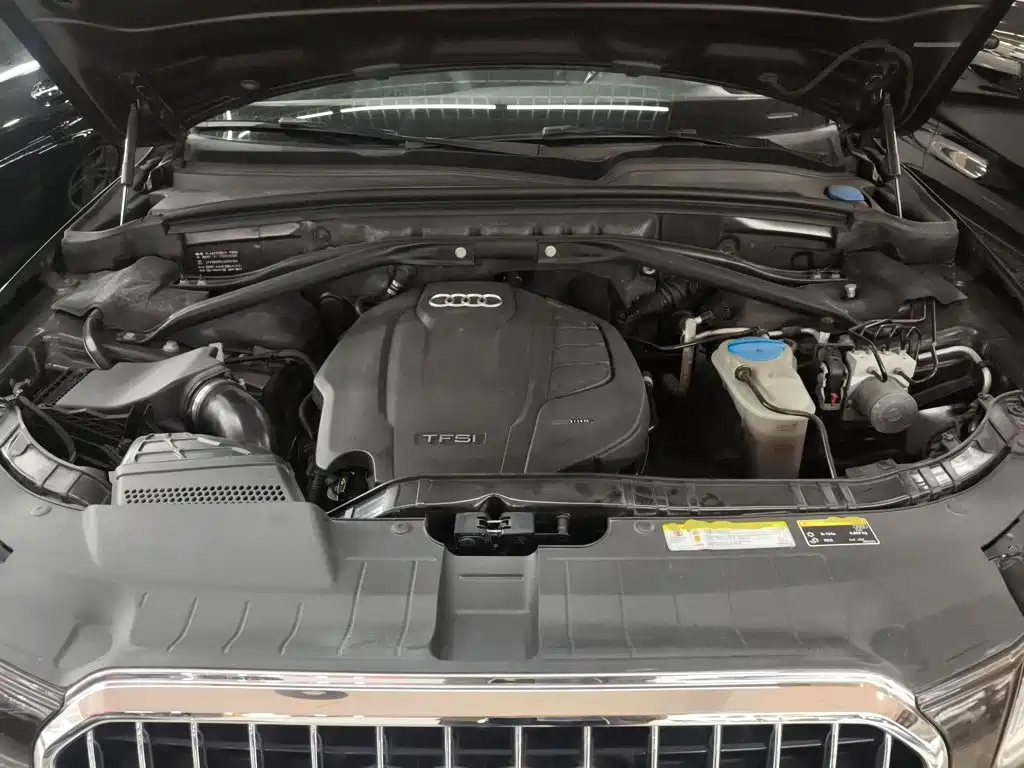 Audi Q5 2018 2017 Plus 40 TFSI Technology
