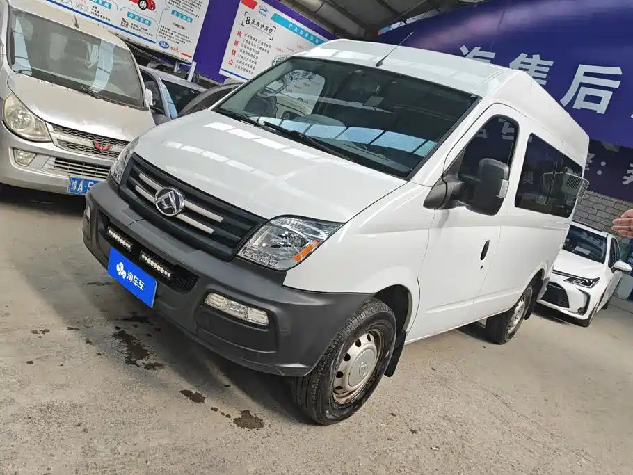 Maxus Xintu V80 2019 2019 Model 2.5T Classic 6-speed manual Aoyuntong short wheelbase medium roof 5/6-seater