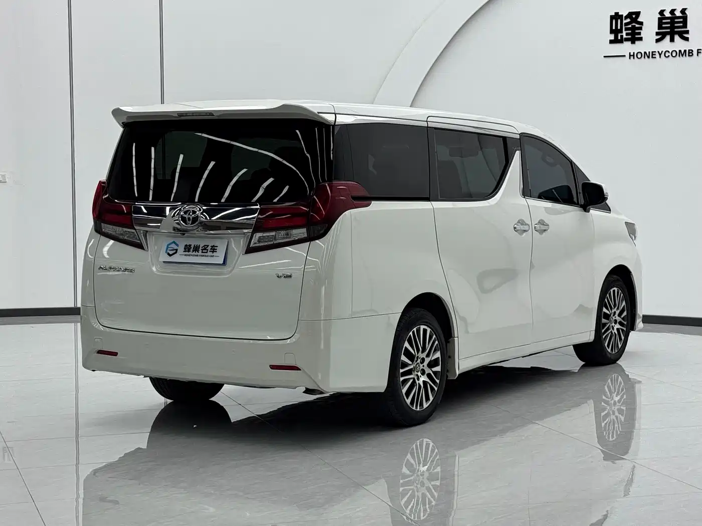Toyota Alphard 2015 3.5L Luxury Edition фото 15