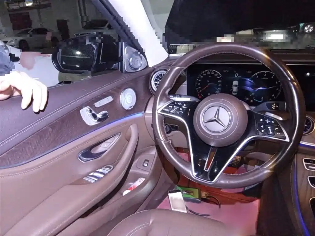 MERCEDES-BENZ E-CLASS