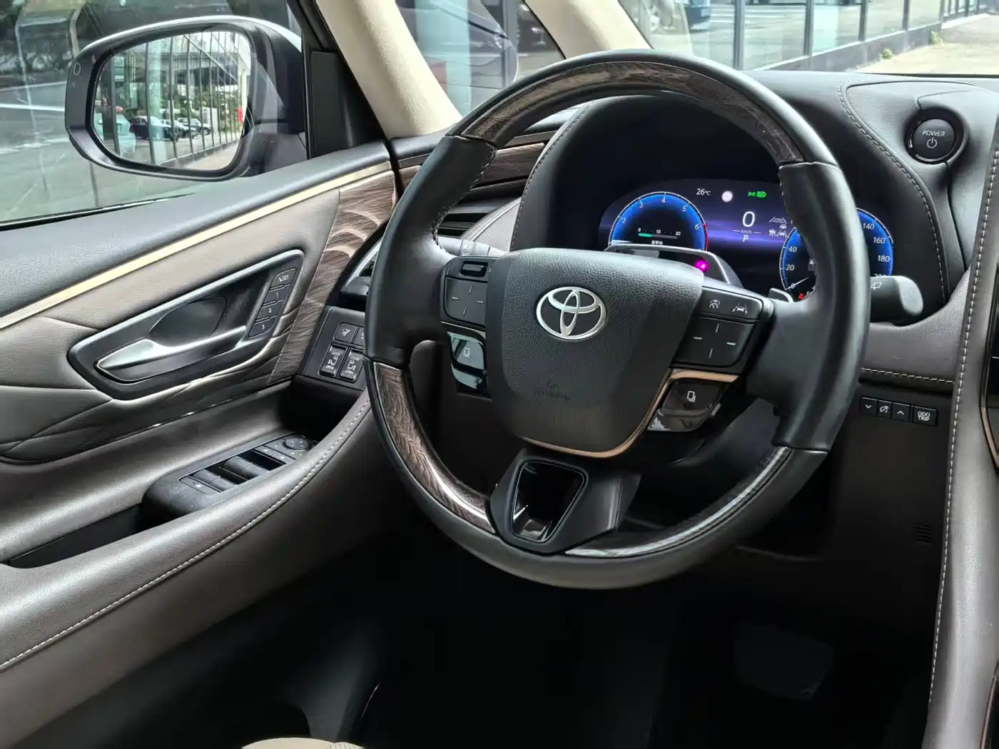 Toyota Alphard 2024 Hybrid 2.5L Ultimate Enjoyment Edition фото 16