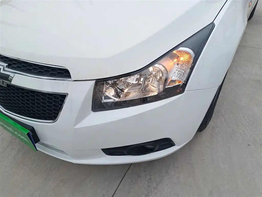 Chevrolet Cruze 2015 Hatchback 1.6L Manual Comfort фото 24