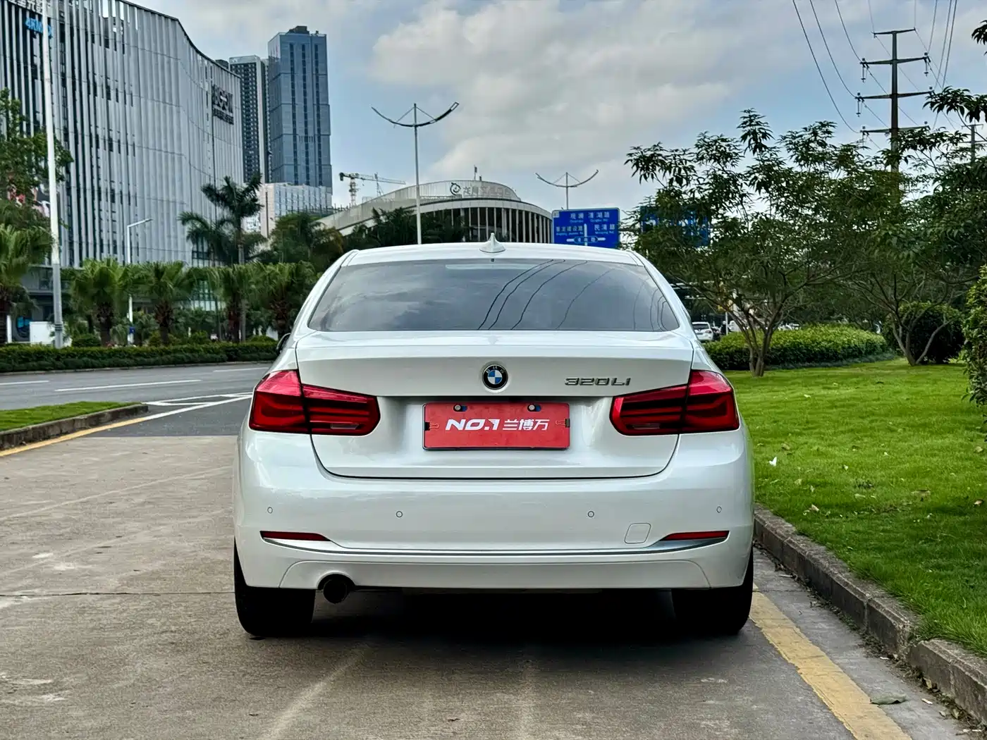 BMW 3 Series 2016 320Li Fashion Model фото 5