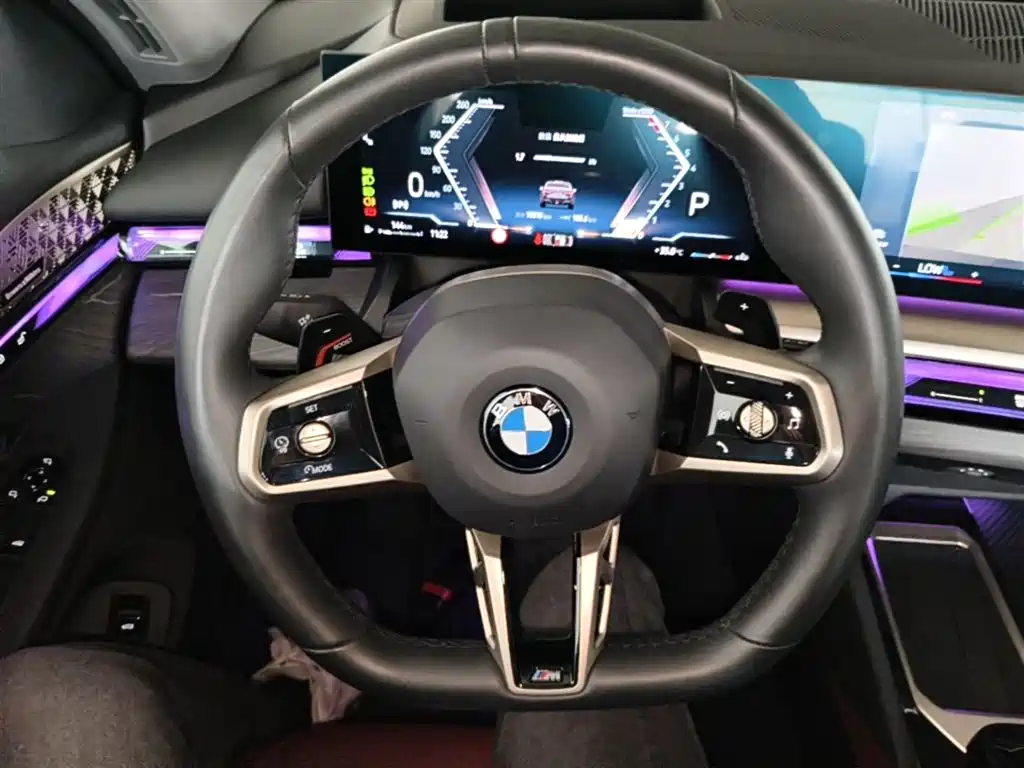 BMW 5 Series 2025 530Li Premium M Sport Package фото 11