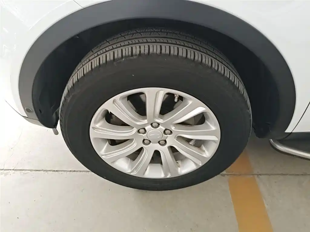 Land Rover Discovery Sport 2018 240PS SE Edition фото 23