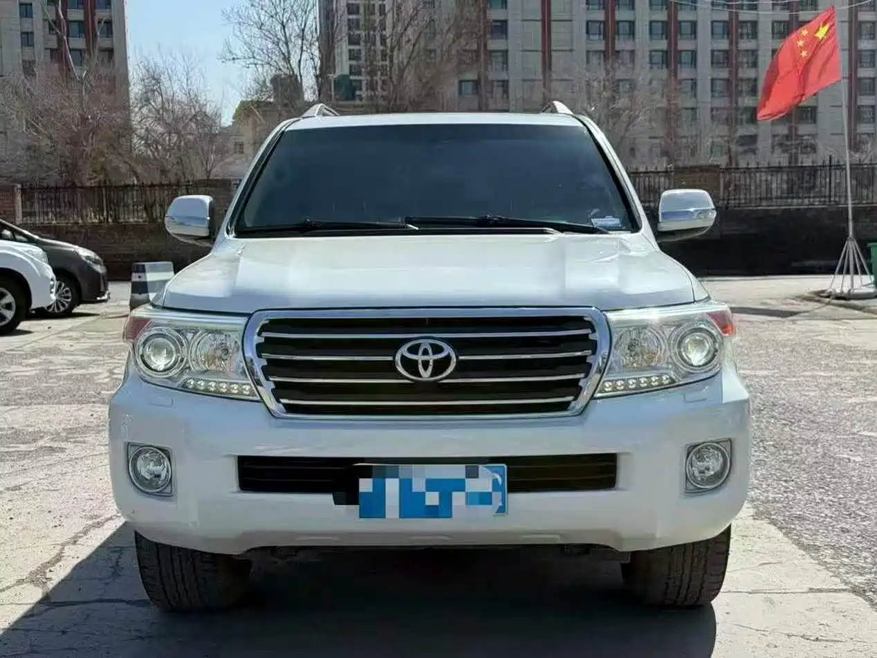 Toyota Land Cruiser (Import) фото 2