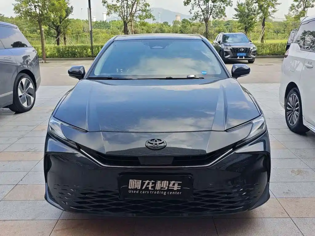 Toyota Camry 2025 2024 2.0E Elite Edition