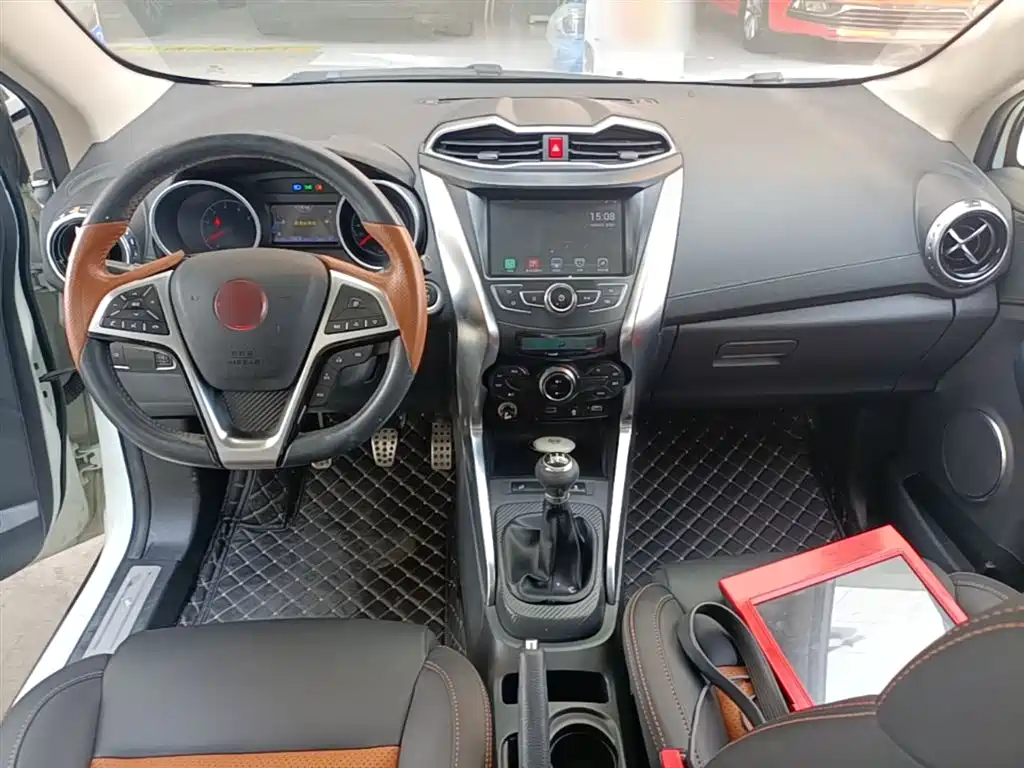 BYD Yuan 2016 1.5L Manual Premium фото 10
