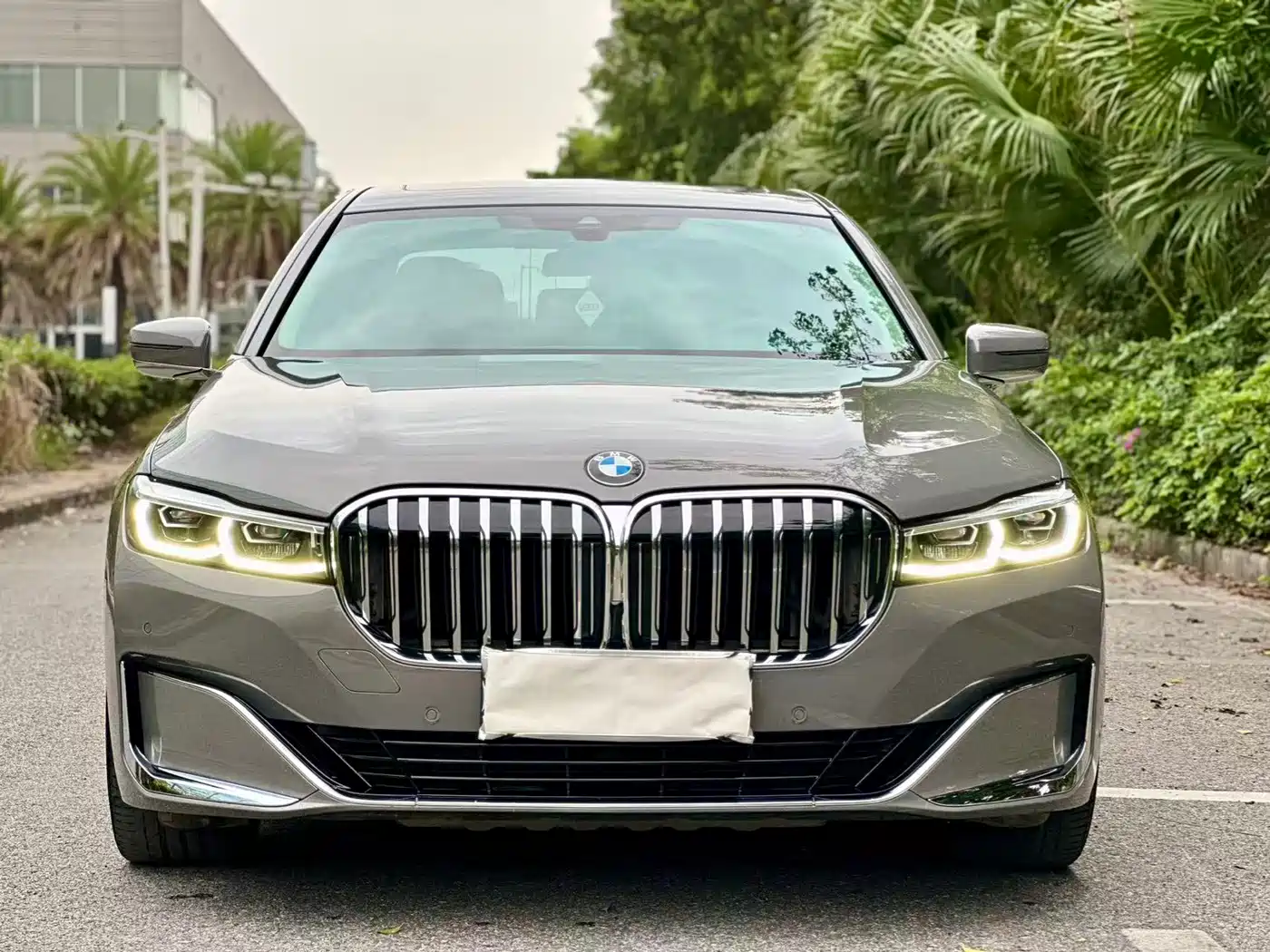 BMW 7 Series 2019 740Li Leading Luxury Package фото 2