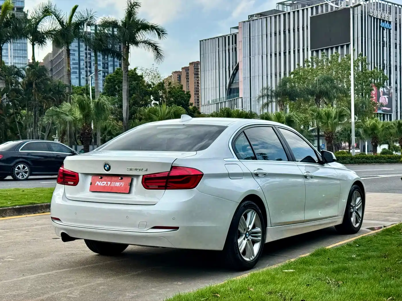 BMW 3 Series 2016 320Li Fashion Model фото 7