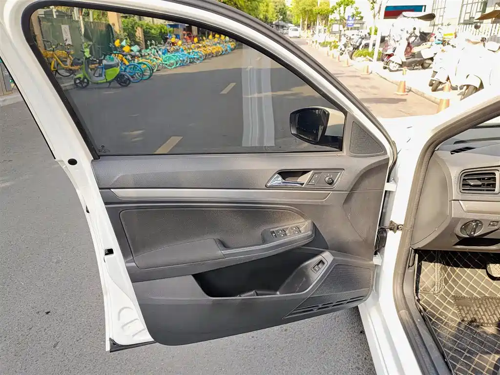 Volkswagen Lavida 2019 Lavida Start 1.5L Auto Trend (China VI) фото 6