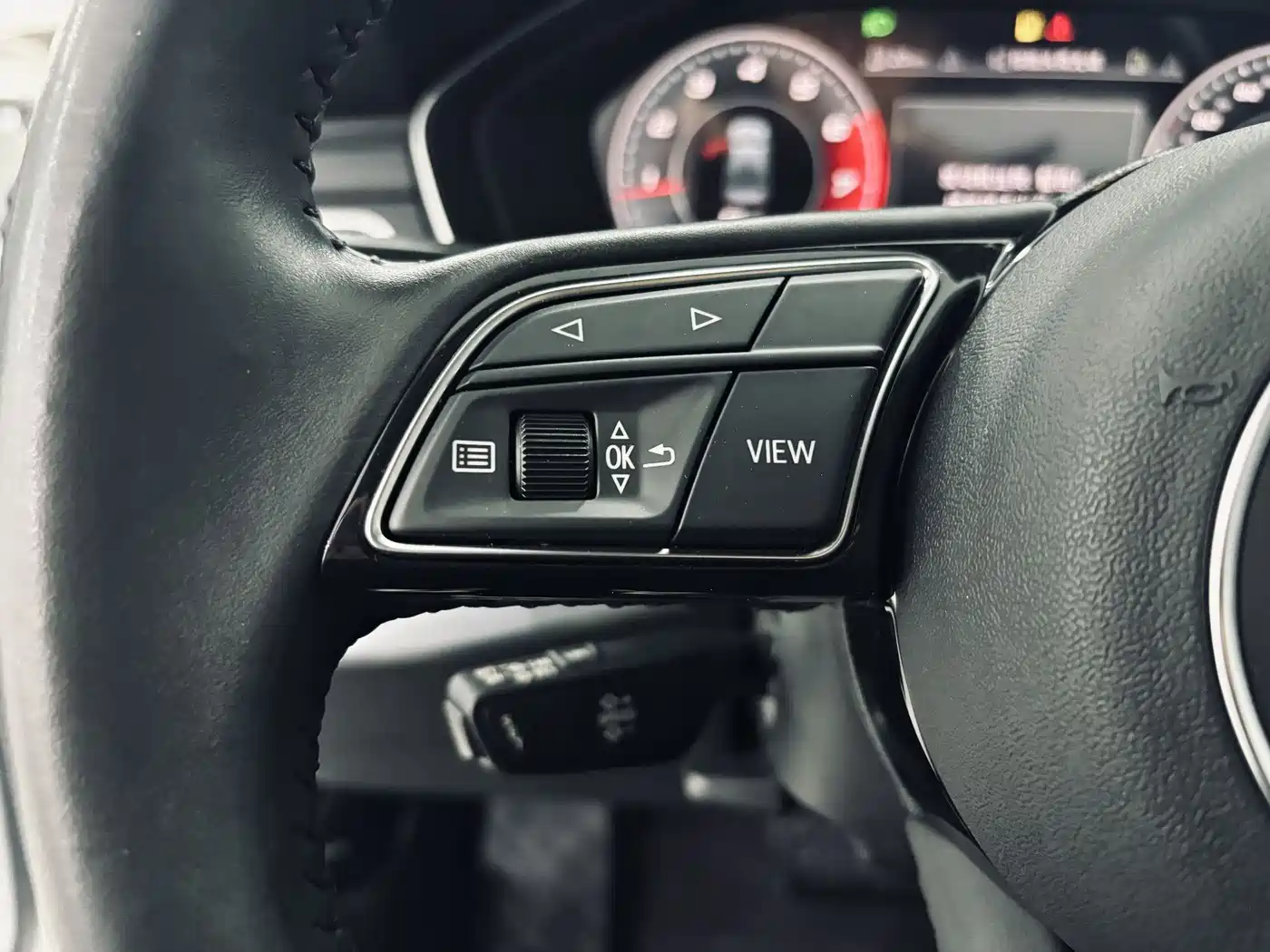 Audi A4L 2020 40 TFSI Fashion Dynamic Edition фото 20