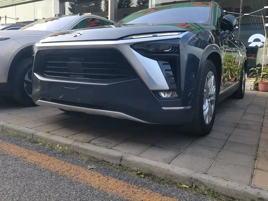 NIO ES8 2021 2020 415KM 6-Seater