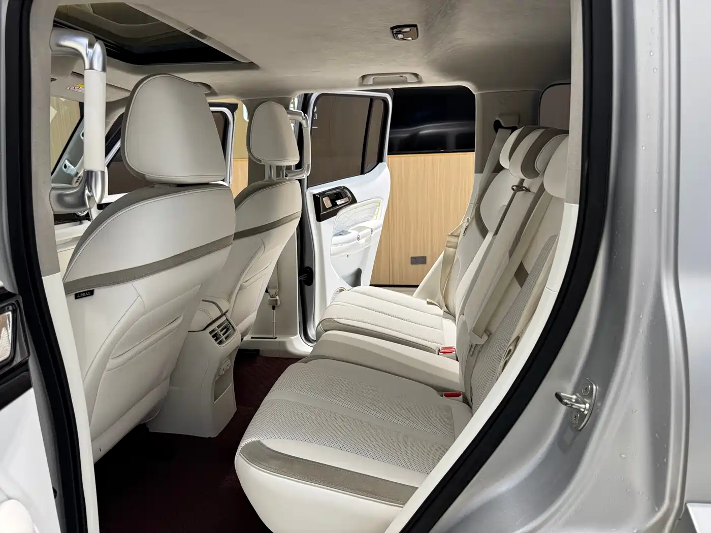 TANK CO CREATION TANK 300