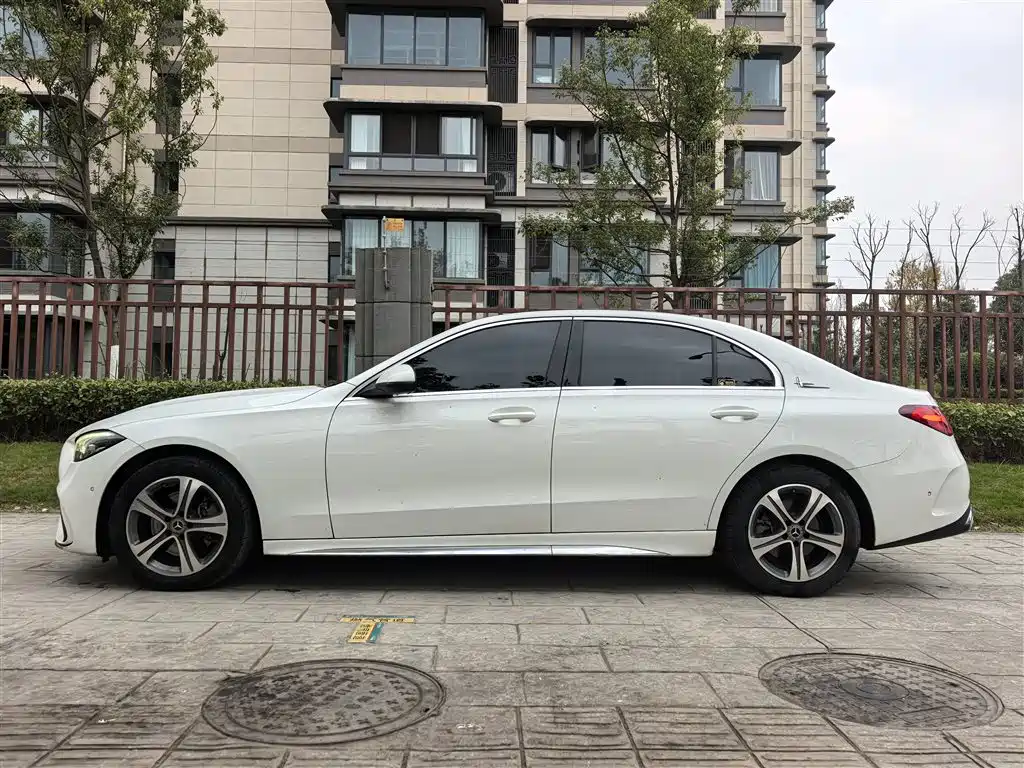 Mercedes-Benz C-Class 2022 C 200 L Sport Version фото 25