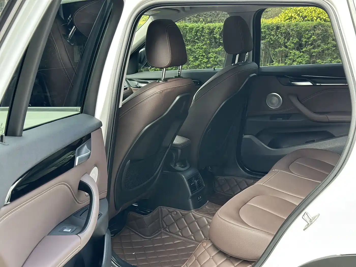 BMW X1 2022 sDrive25Li Leading фото 9