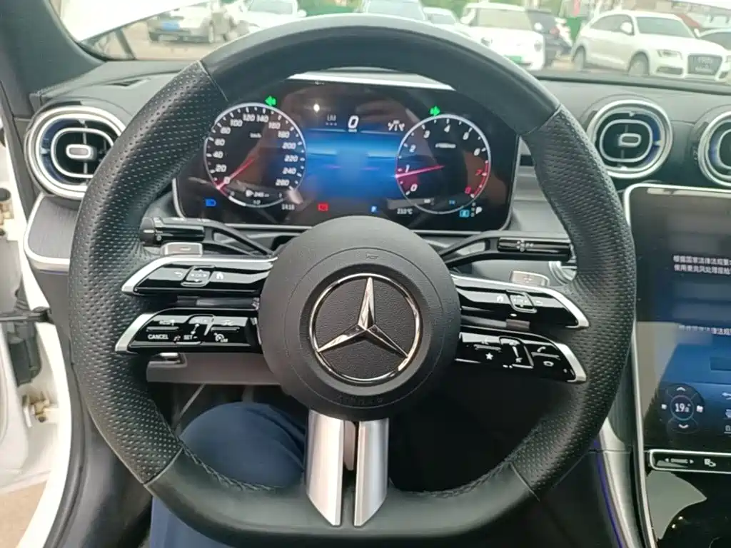 Фото 11 - Mercedes-Benz C-Class