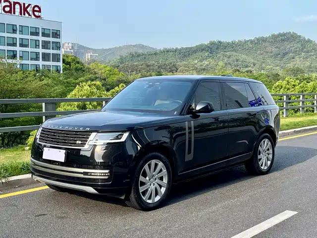 Land Rover Range Rover 2023 3.0 L6 400PS Golden Age 7-Seater Long Wheelbase
