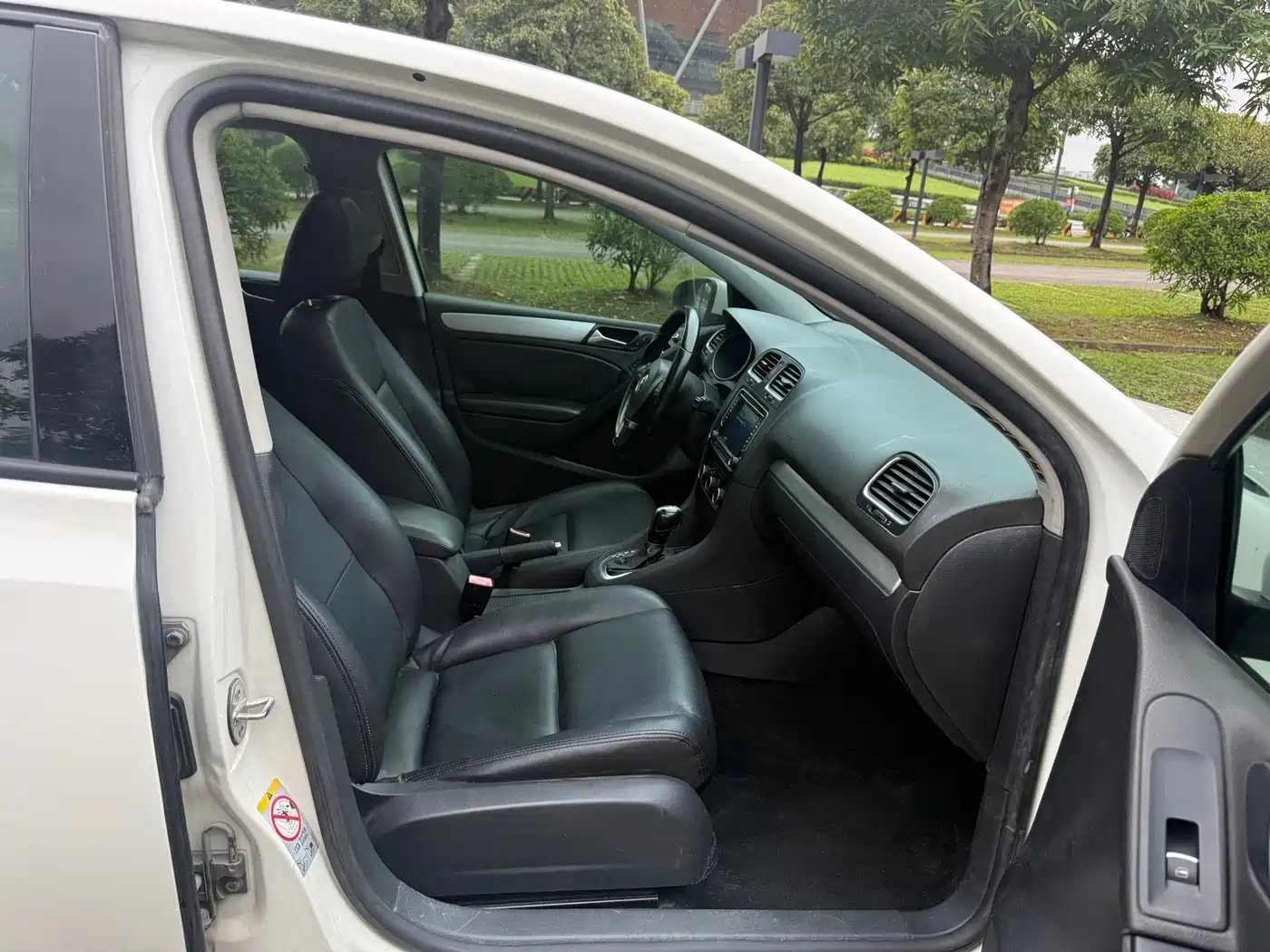 Volkswagen Golf 2012 1.4TSI Automatic Luxury фото 15