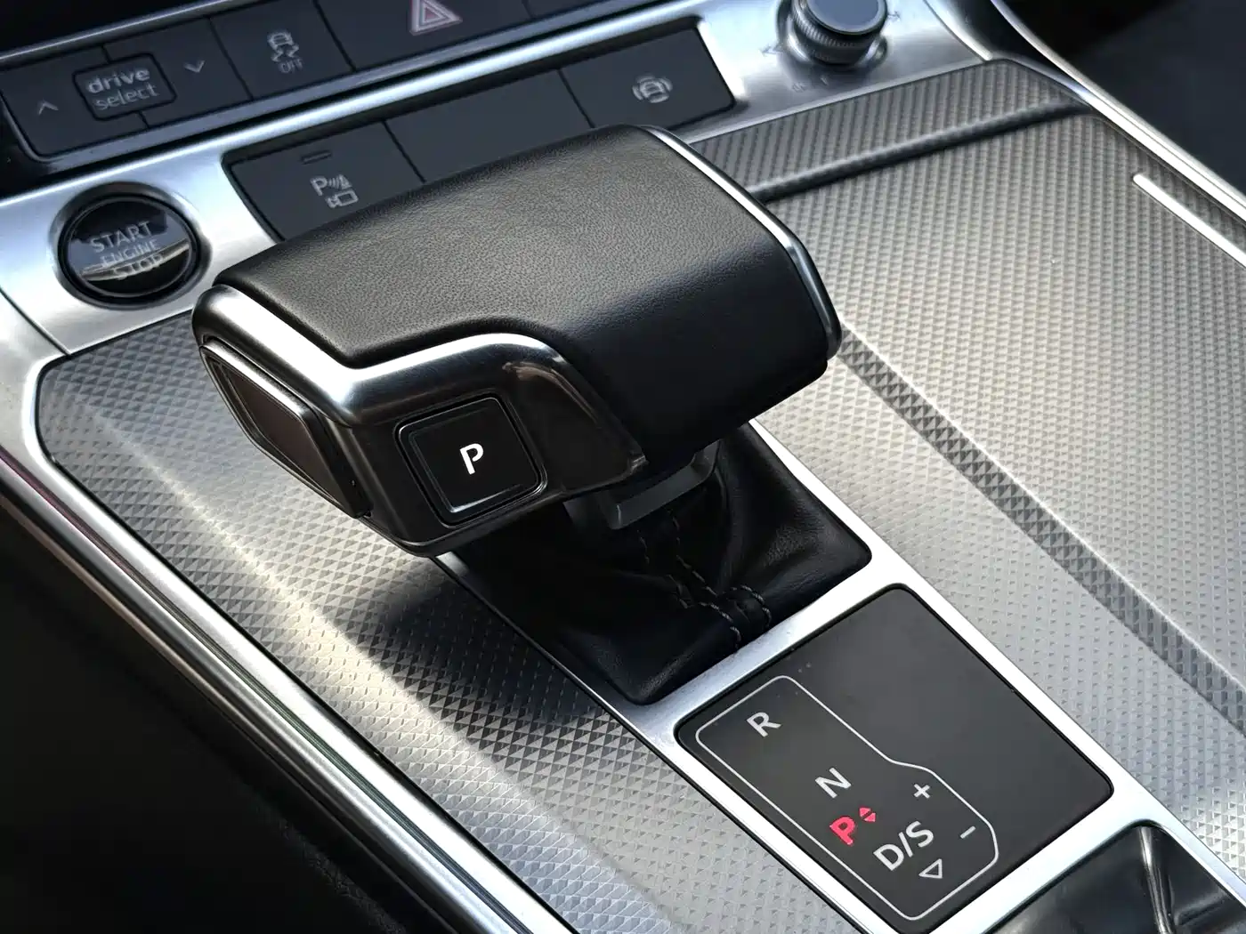 Audi A6L 2021 40 TFSI Luxury Sport фото 8