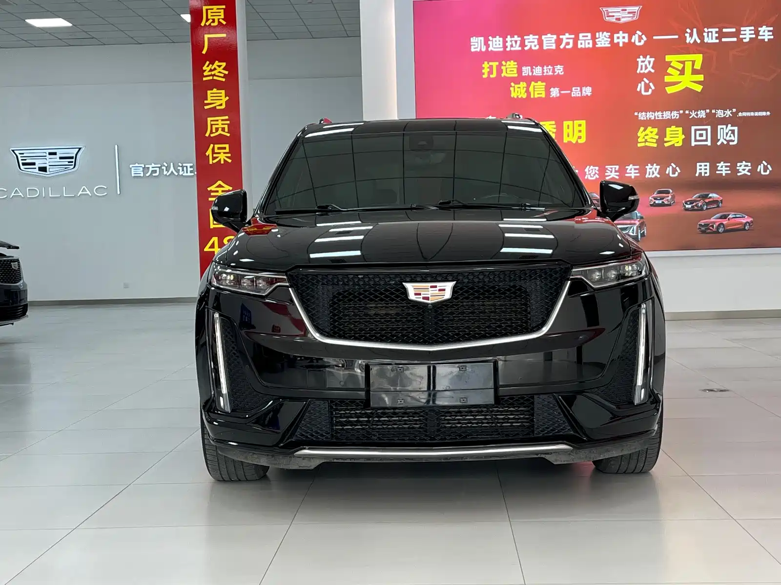 Фото 2 - Cadillac XT6
