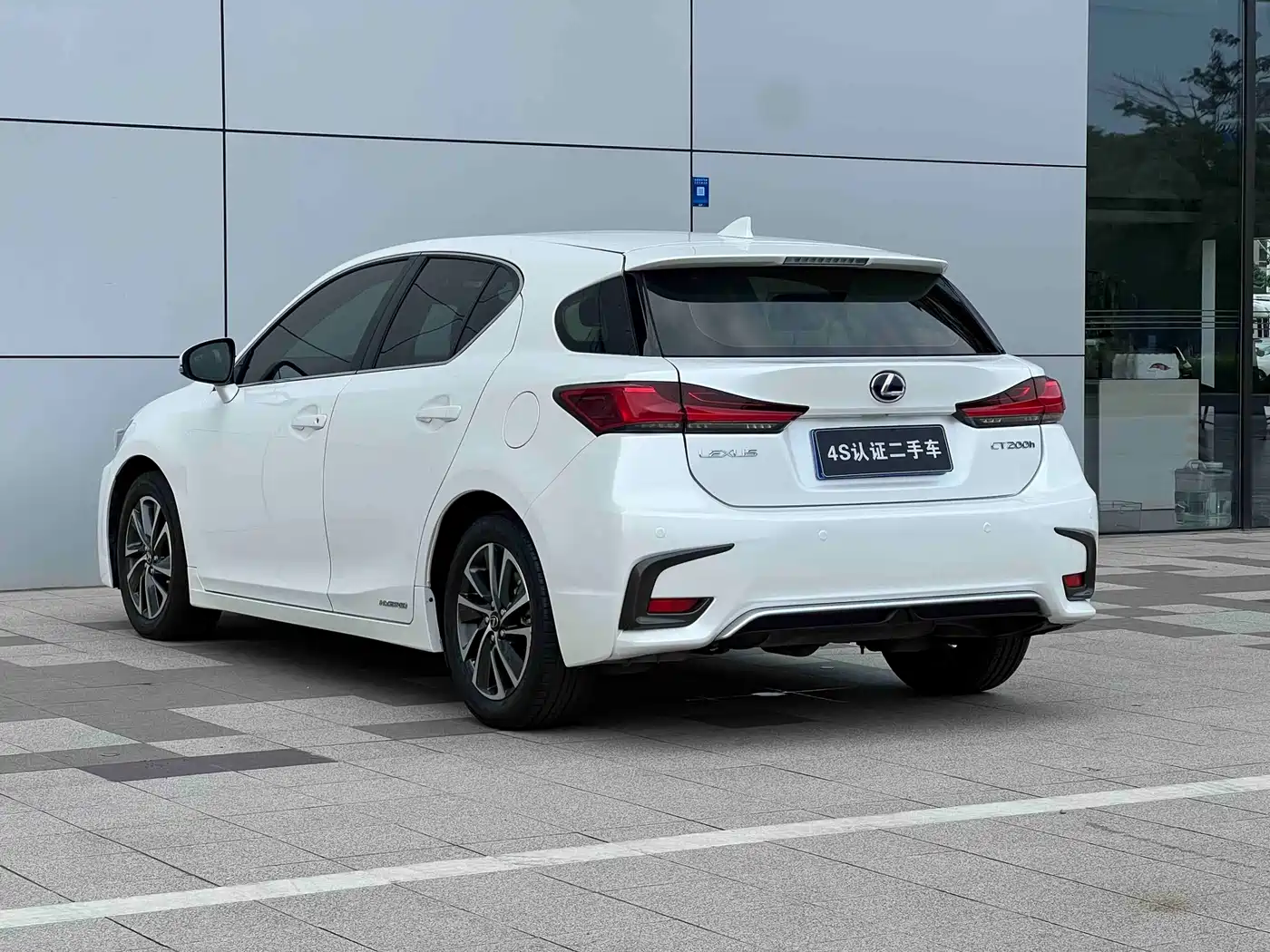 Lexus CT 2018 2017 CT200h Elite Edition Monochrome China V