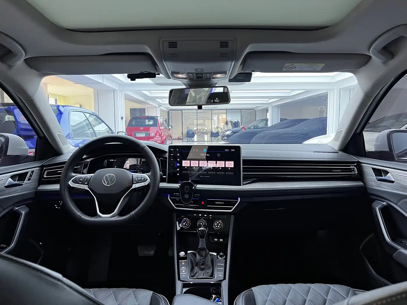 Volkswagen Sagitar 2024 300TSI DSG Surpass Edition фото 24