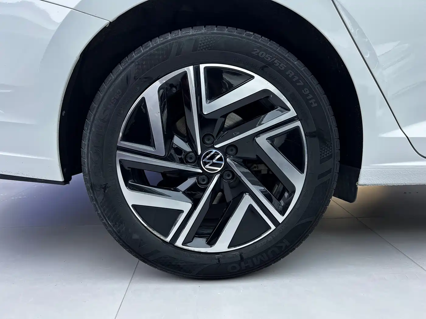Volkswagen Sagitar 2024 300TSI DSG Surpass Edition фото 28
