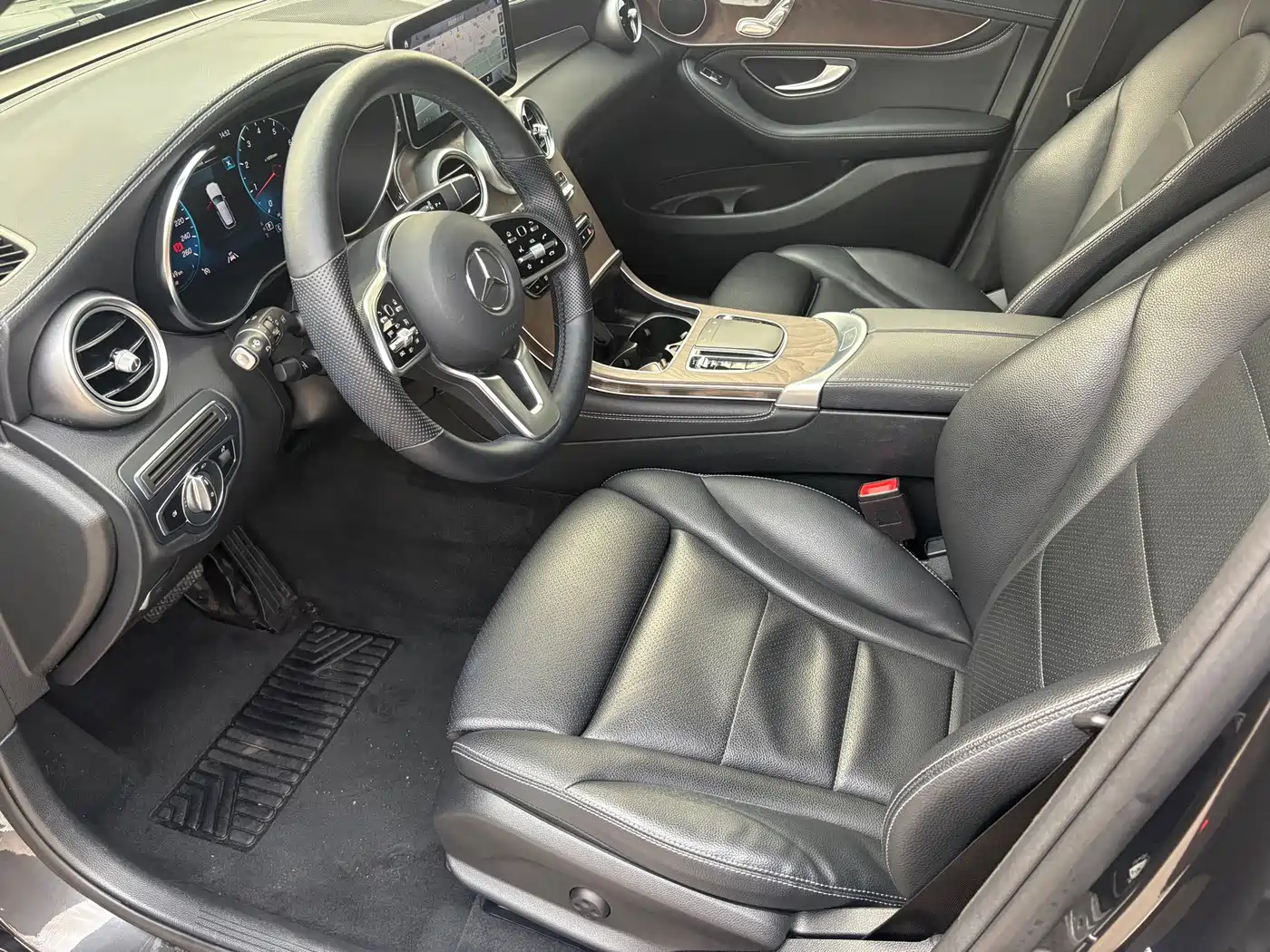 Mercedes-Benz GLC 2020 GLC 300 L 4MATIC Dynamic фото 8