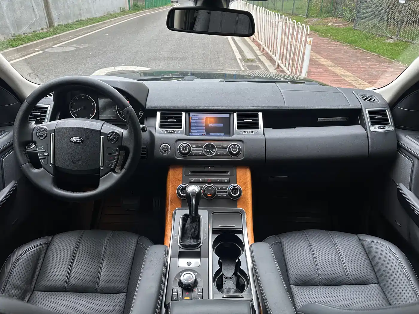 Land Rover Range Rover Sport 2010 5.0 NA V8 HSE фото 18