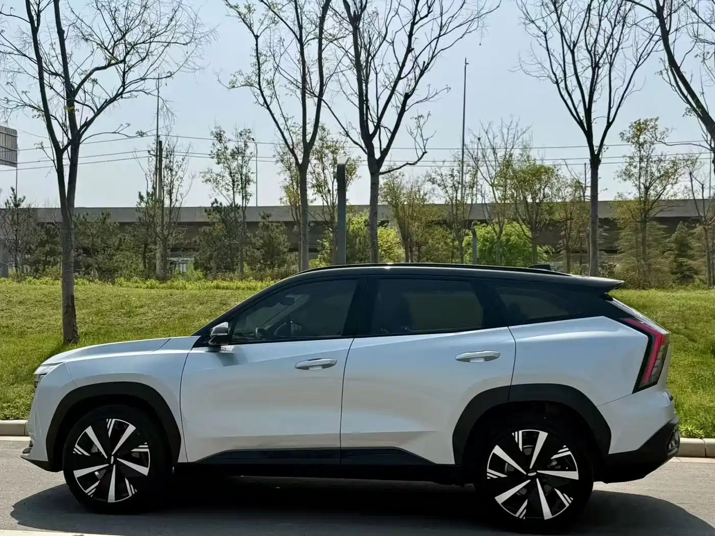 GEELY AUTOMOBILE BOYUE L