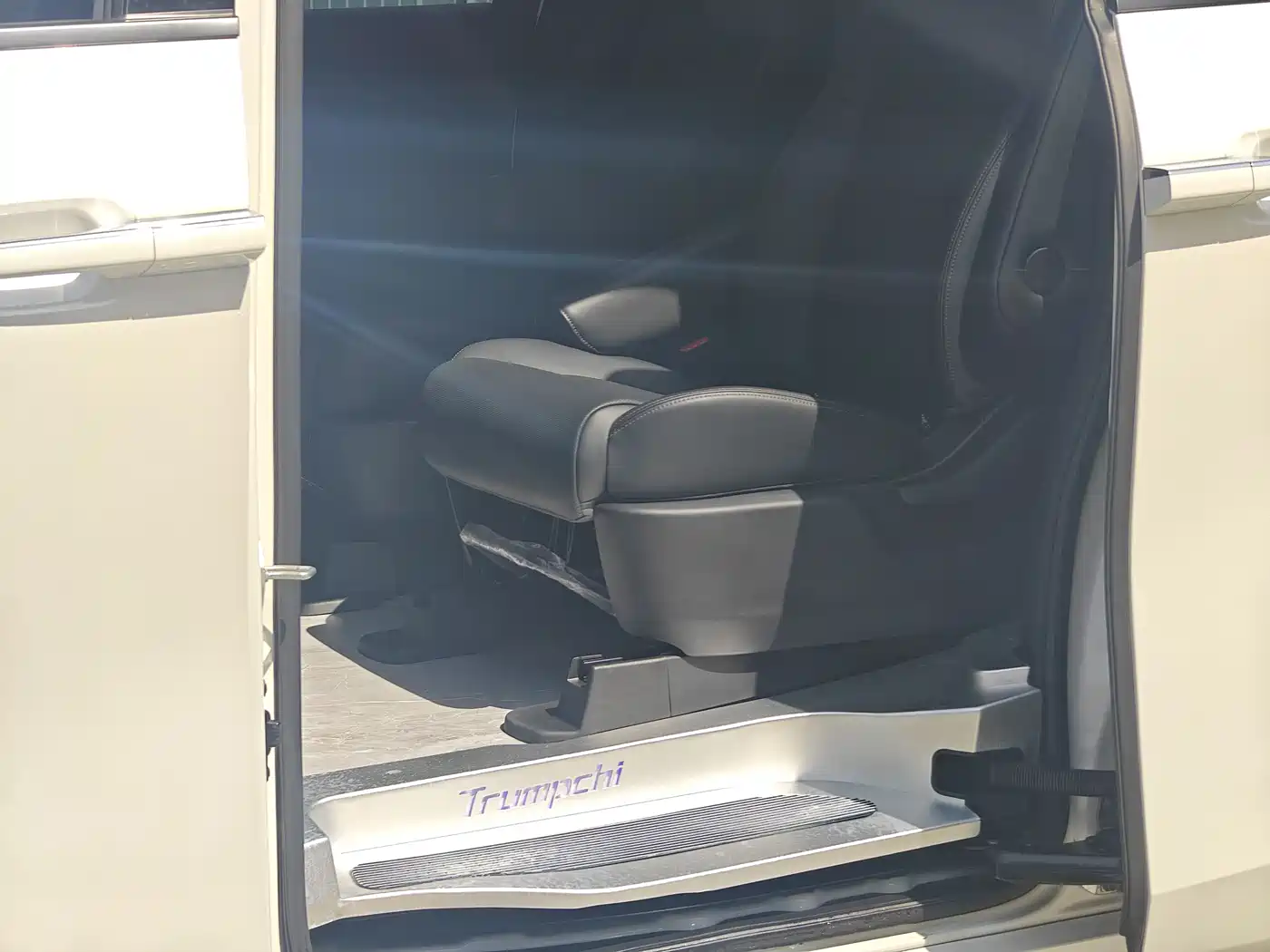 GAC TRUMPCHI E8 NEW ENERGY