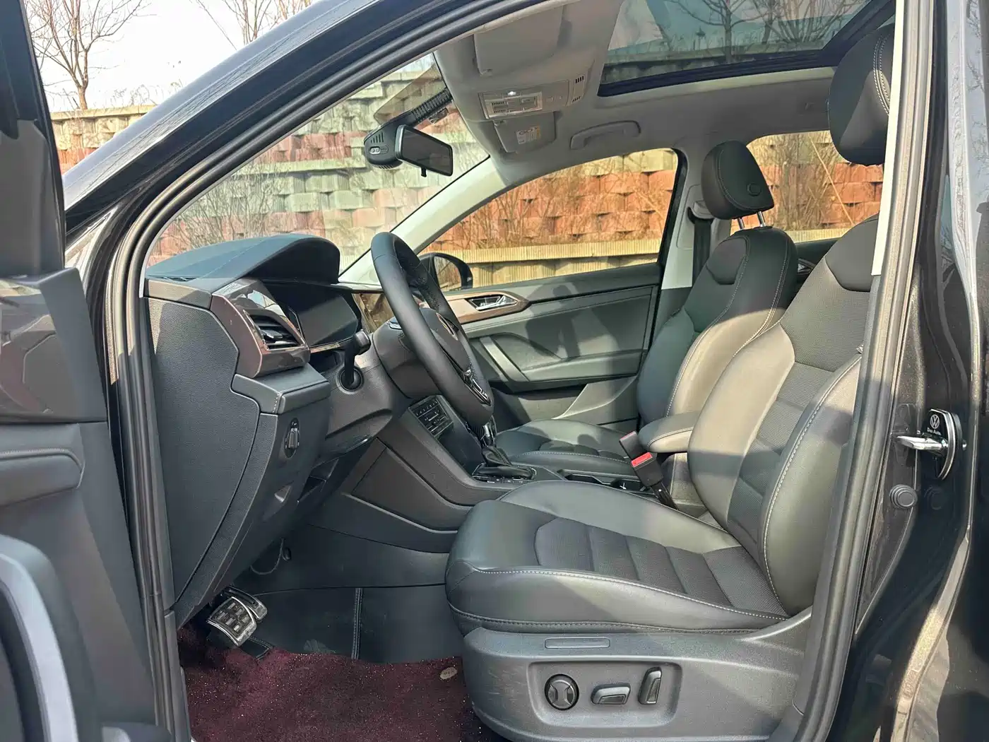 Volkswagen Tharu 2022 280TSI FWD Luxury Edition фото 4