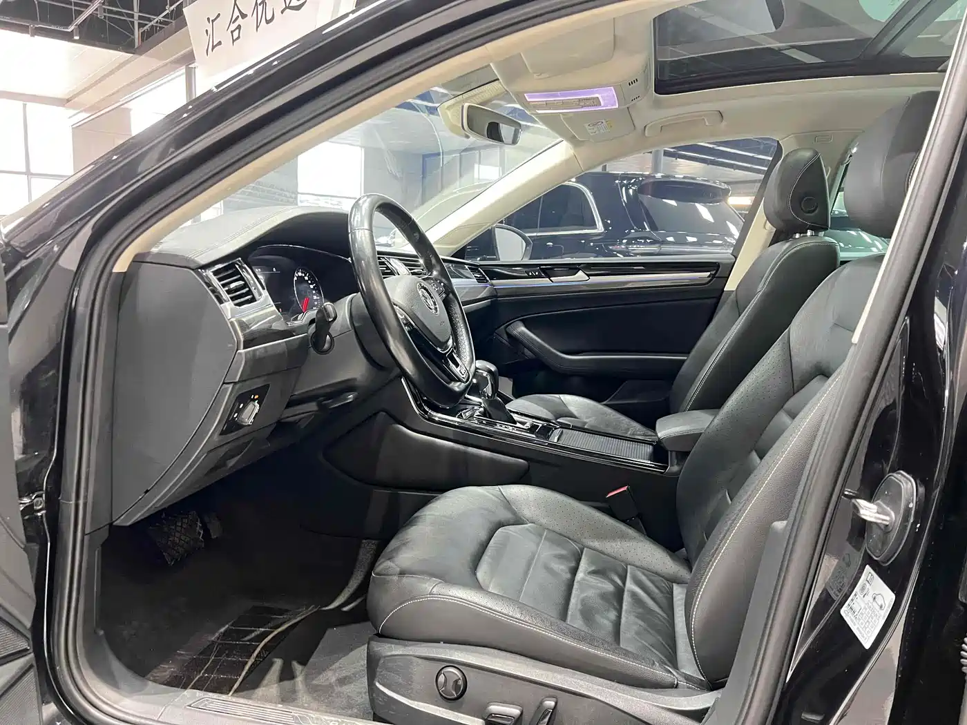Volkswagen Phideon 2018 Facelift 380TSI FWD Business фото 7