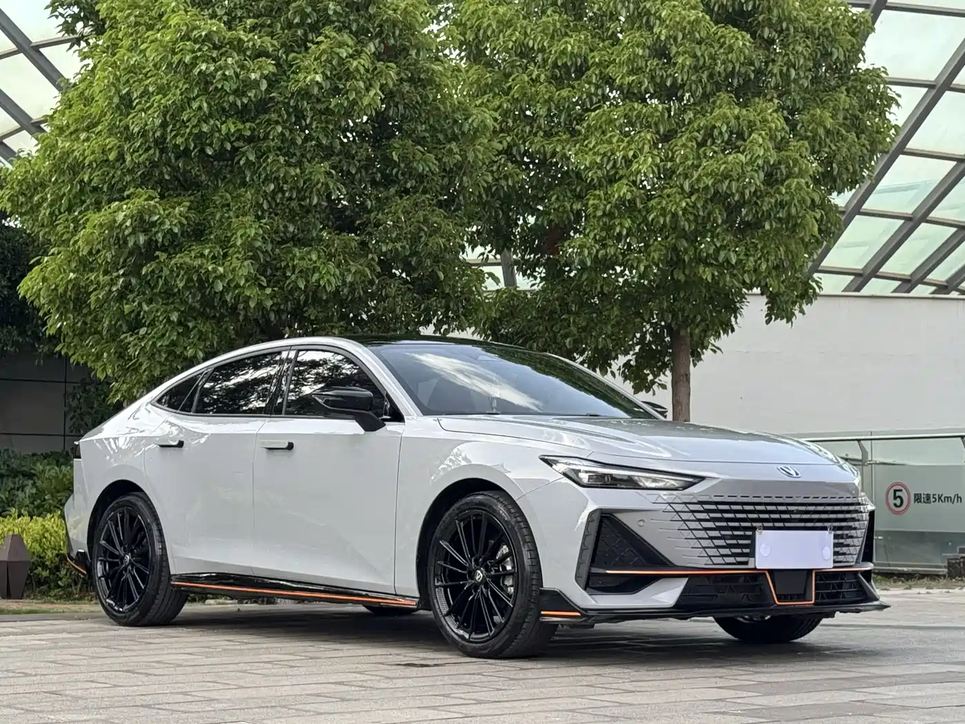 CHANGAN UNI-V
