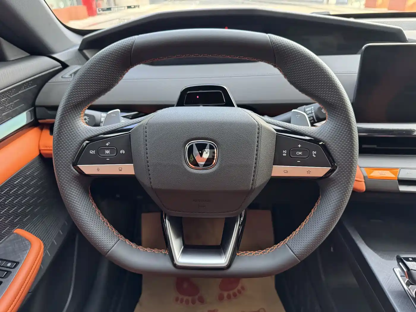 CHANGAN UNI-V
