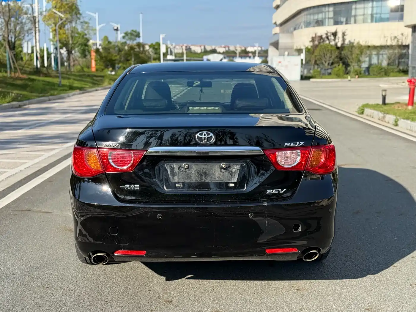 Toyota Reiz 2010 2.5V Elegance Elite Edition фото 8